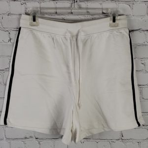 Silver Wear White Shorts sz Small